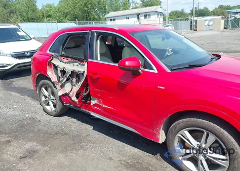 2023 Audi Q3 Premium 45 Tfsi S Line Quattro Tiptronic z USA, uszkodzony, nr VIN WA1DECF37P1087433